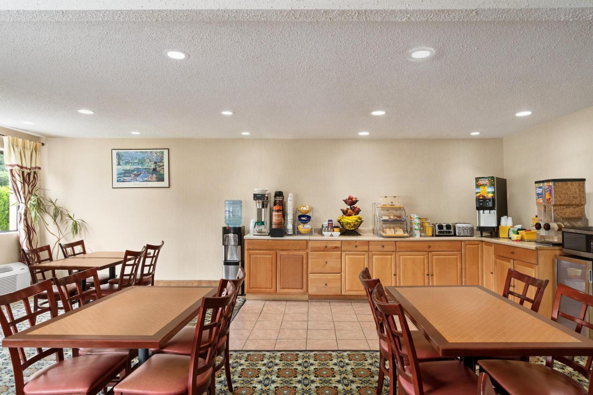 The Cayuga Inn At The Finger Lakes Auburn Exterior foto